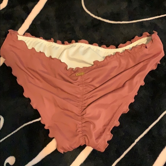 Bathing suit - Picture 2 of 3